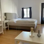 Little Center Golden Roof 12 Appartement *